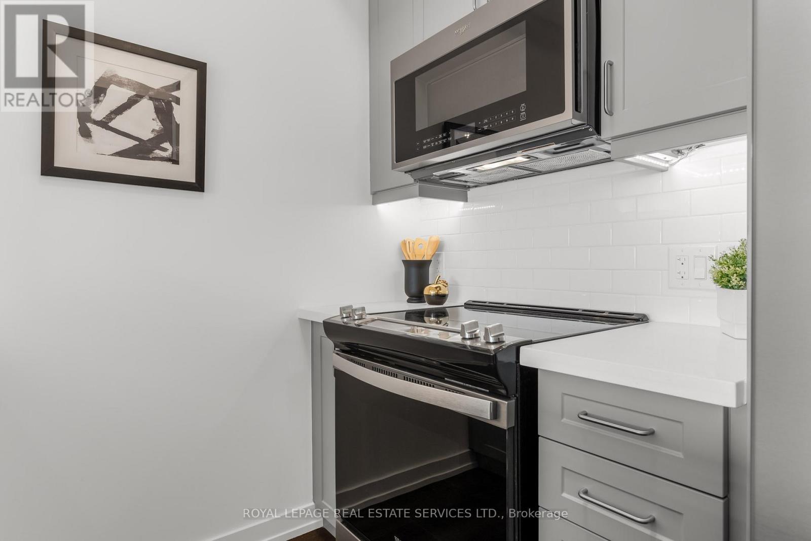 












1203 - 460 DUNDAS STREET E

,
Hamilton,




Ontario
L8B2A5

