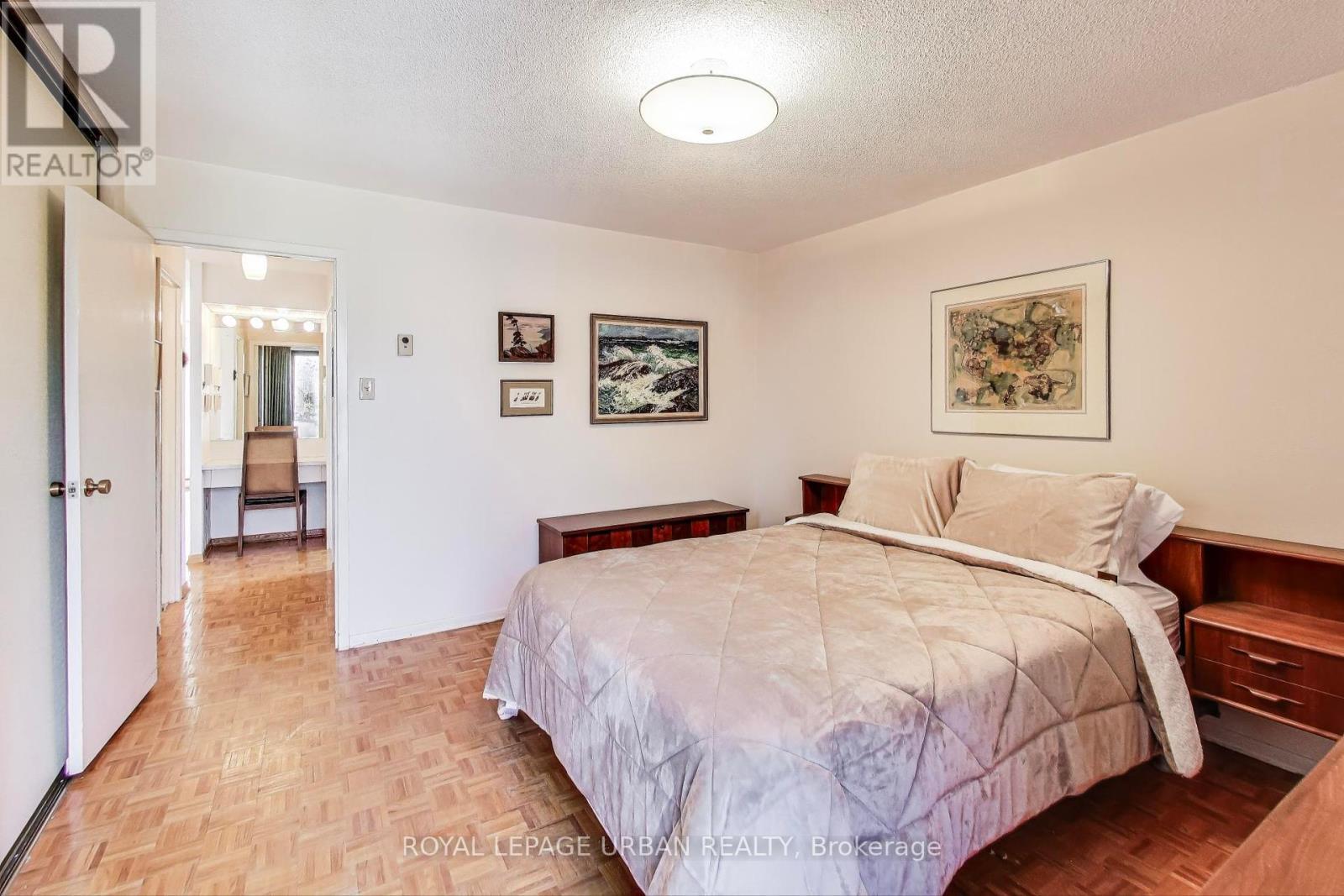 












7 - 166 SHERWOOD AVENUE

,
Toronto,




Ontario
M4P2A8

