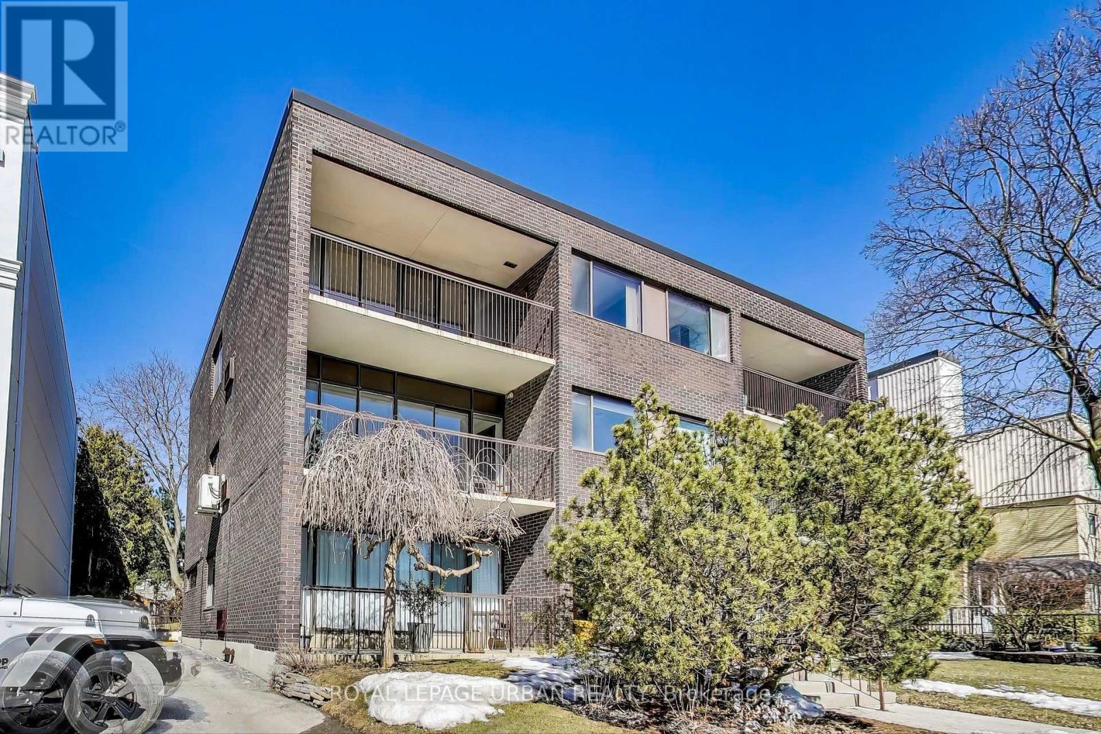 












7 - 166 SHERWOOD AVENUE

,
Toronto,




Ontario
M4P2A8

