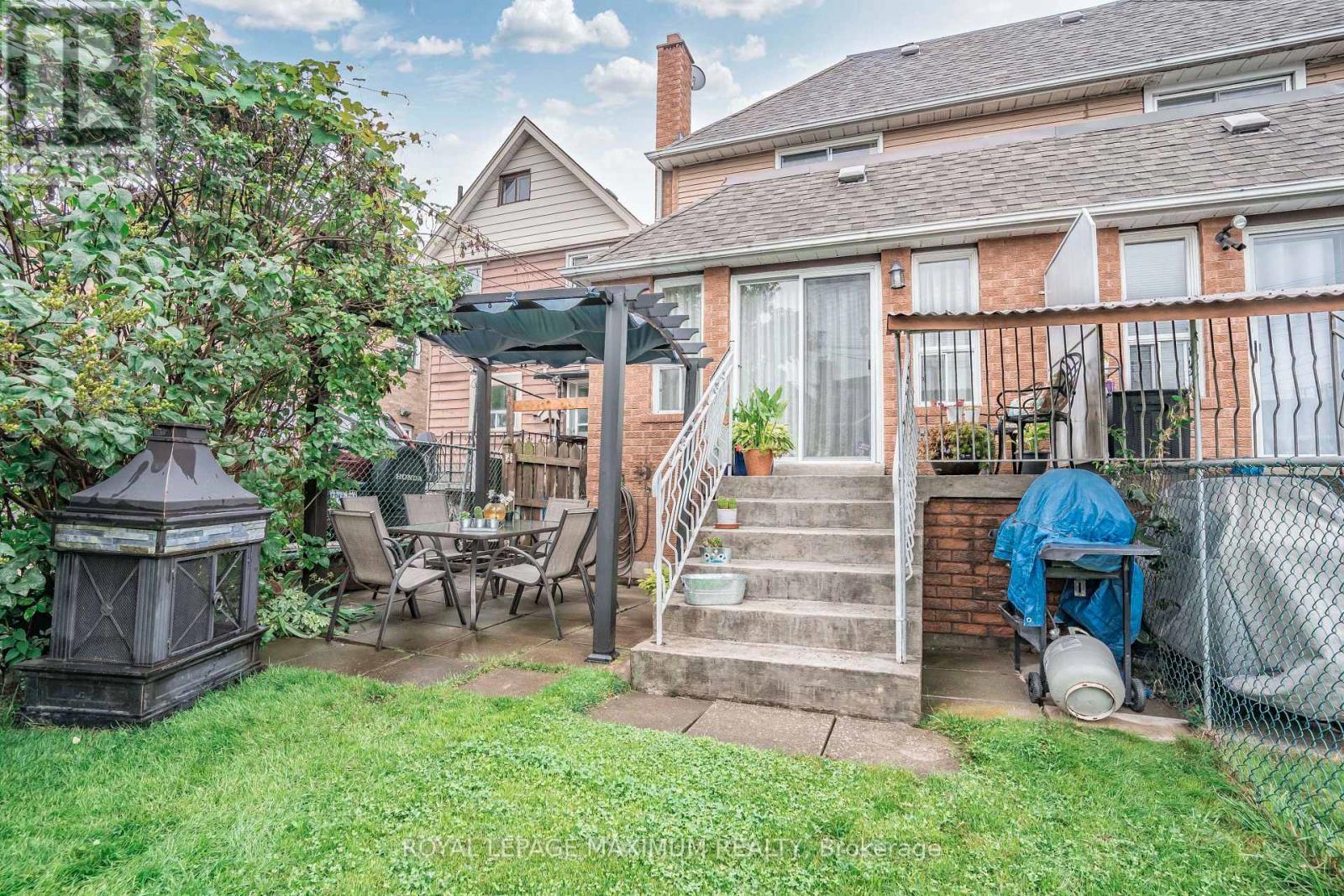 












637 CALEDONIA ROAD

,
Toronto,




Ontario
M6E4V7

