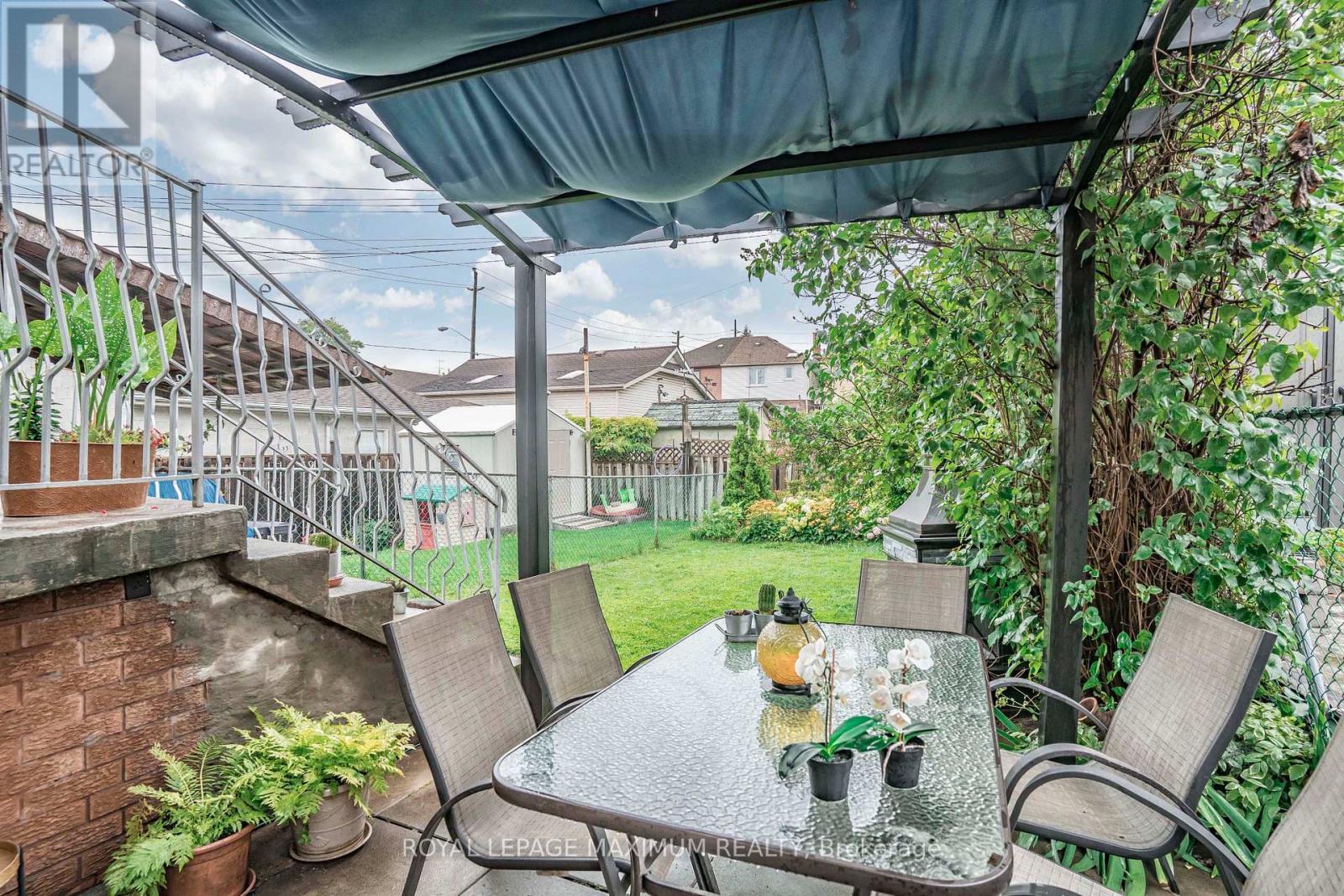 












637 CALEDONIA ROAD

,
Toronto,




Ontario
M6E4V7

