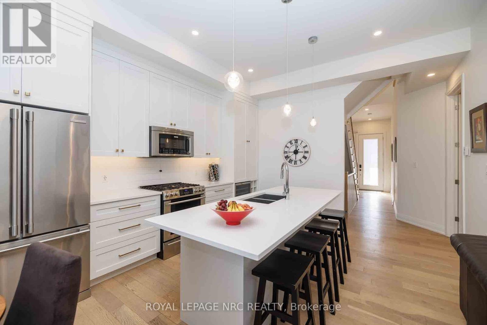 












3 - 1465 STATION STREET

,
Pelham (Fonthill),




Ontario
L0S1E3

