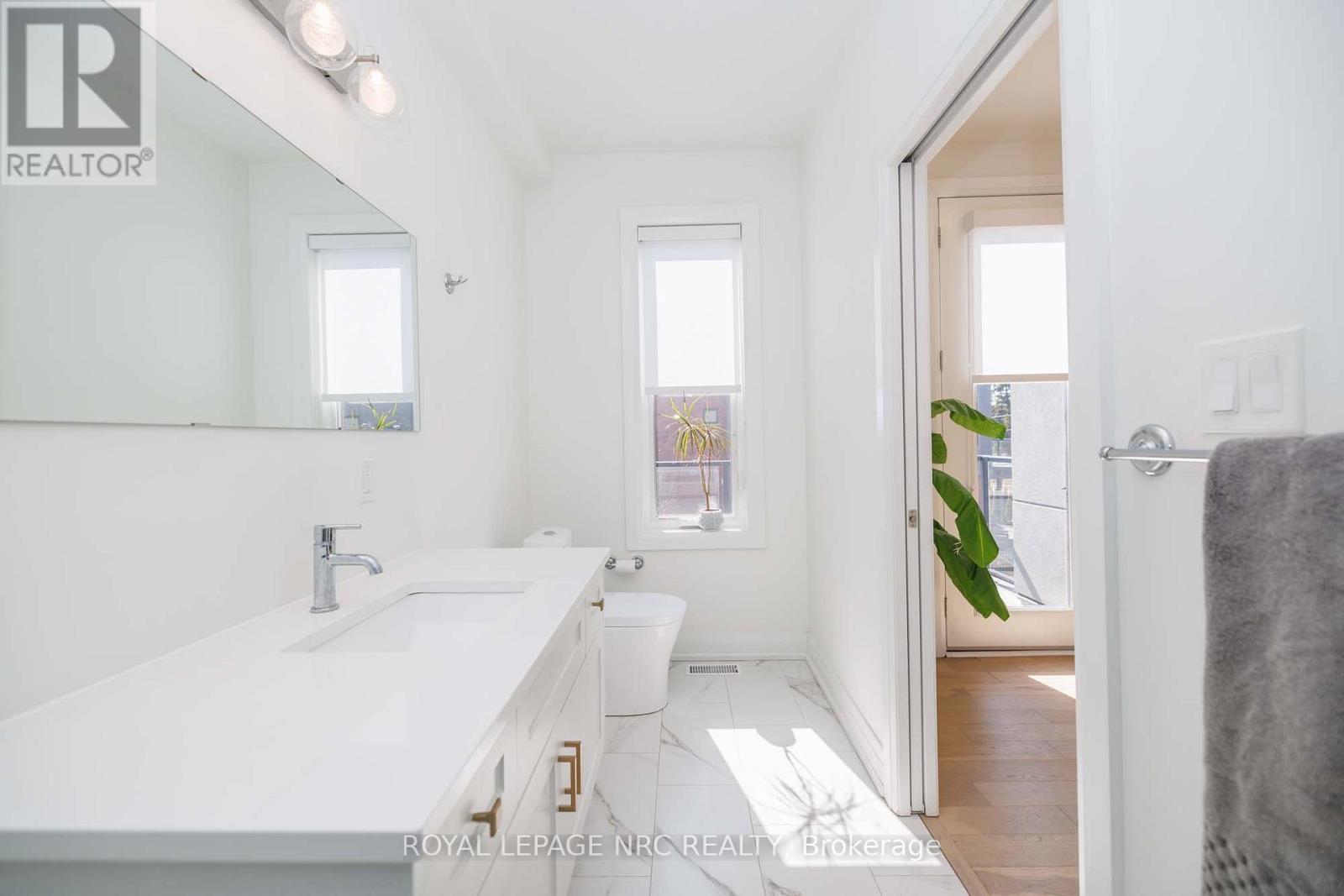 












3 - 1465 STATION STREET

,
Pelham (Fonthill),




Ontario
L0S1E3

