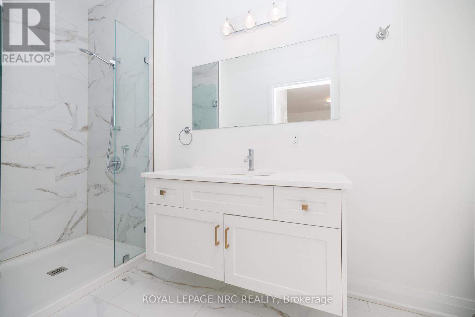 












3 - 1465 STATION STREET

,
Pelham (Fonthill),




Ontario
L0S1E3

