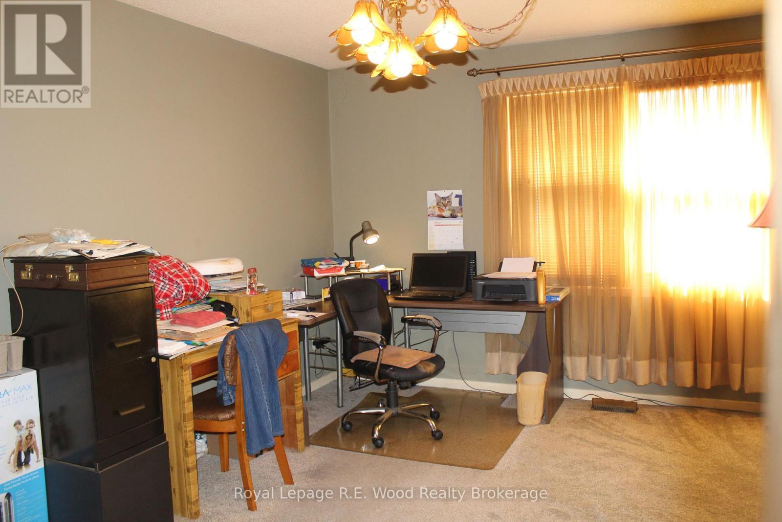 












58 HAWKINS CRESCENT

,
Tillsonburg,




Ontario
N4G5K7

