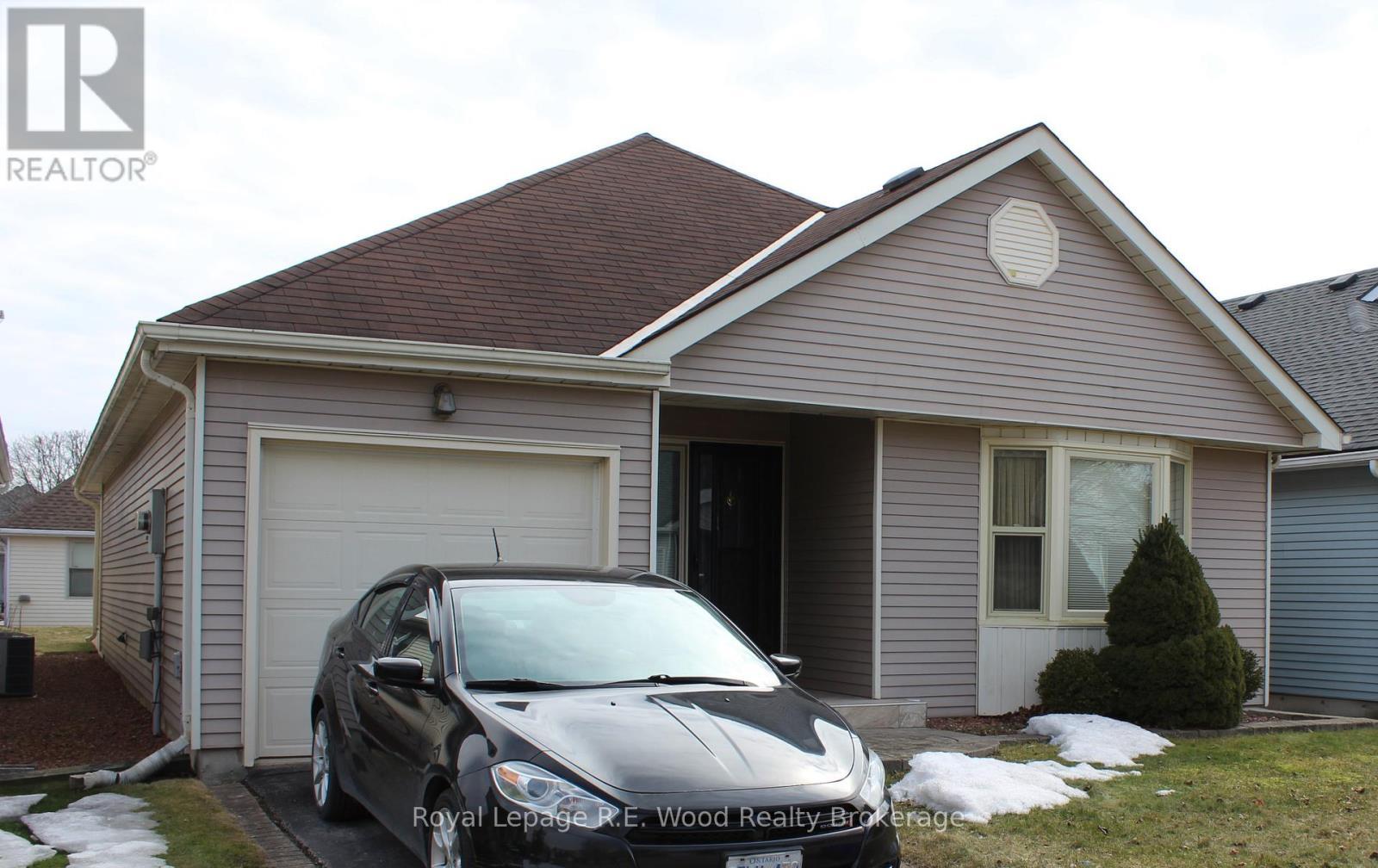 












58 HAWKINS CRESCENT

,
Tillsonburg,




Ontario
N4G5K7

