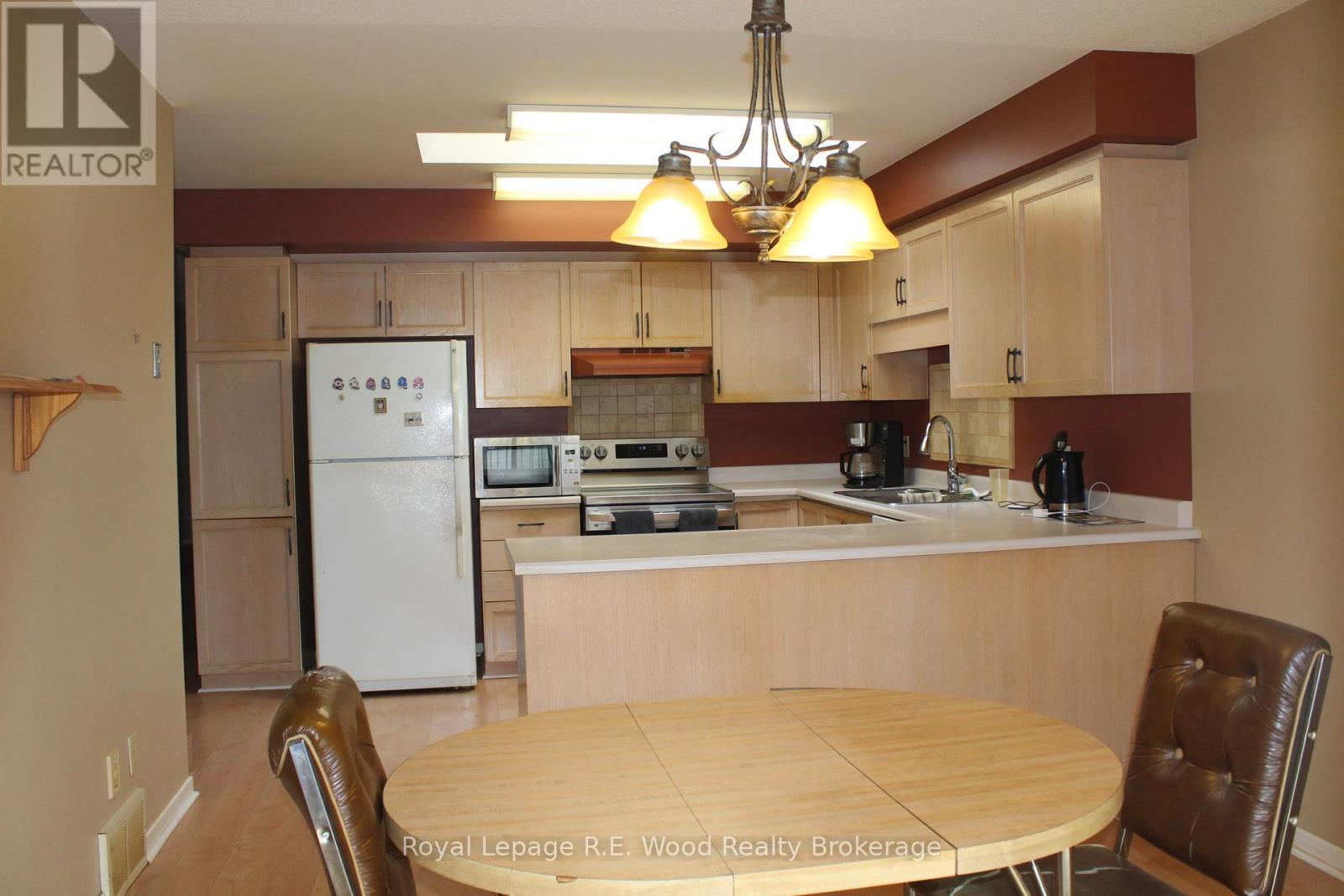 












58 HAWKINS CRESCENT

,
Tillsonburg,




Ontario
N4G5K7

