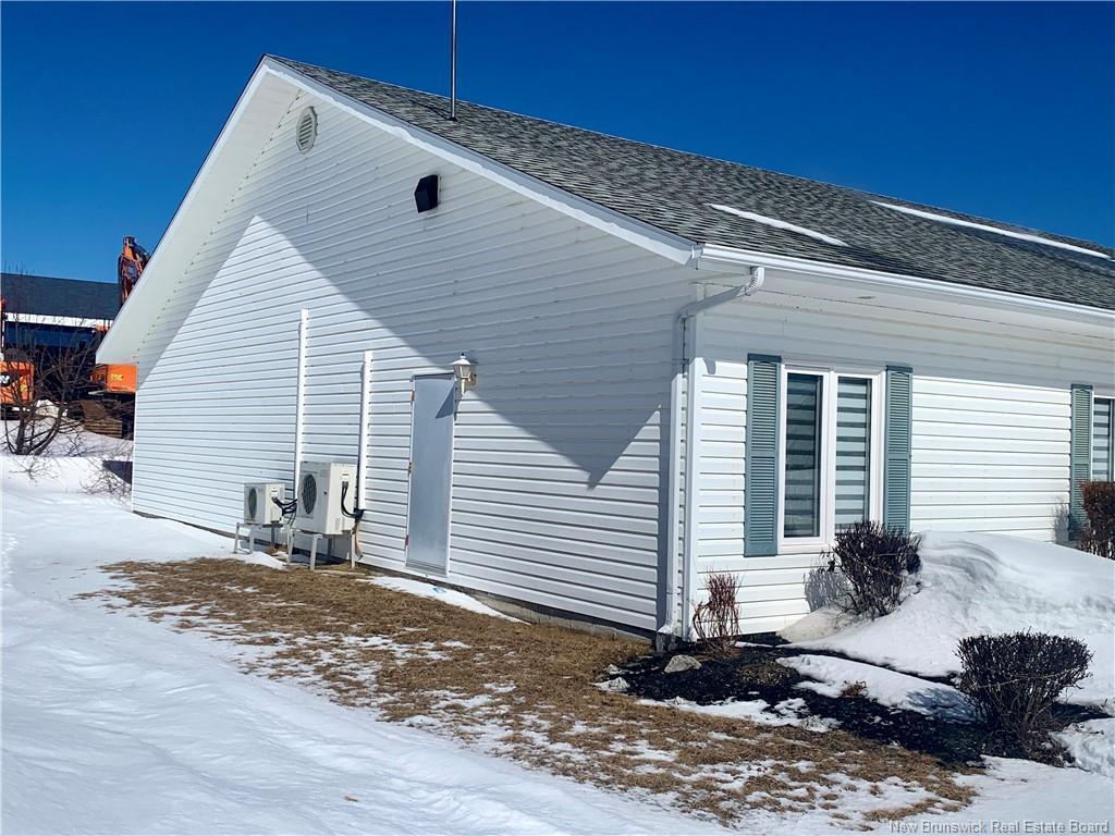 









517


Ave des Pionniers

,
Balmoral,




NB
E8E 1B3

