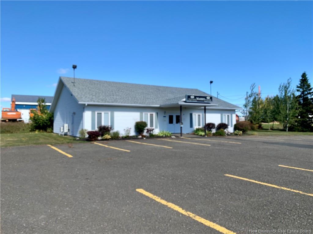 









517


Ave des Pionniers

,
Balmoral,




NB
E8E 1B3

