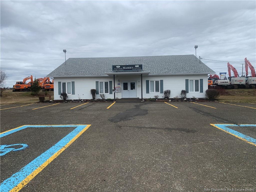 









517


Ave des Pionniers

,
Balmoral,




NB
E8E 1B3

