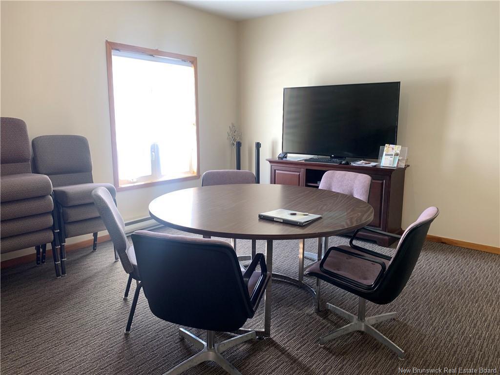 









517


Ave des Pionniers

,
Balmoral,




NB
E8E 1B3

