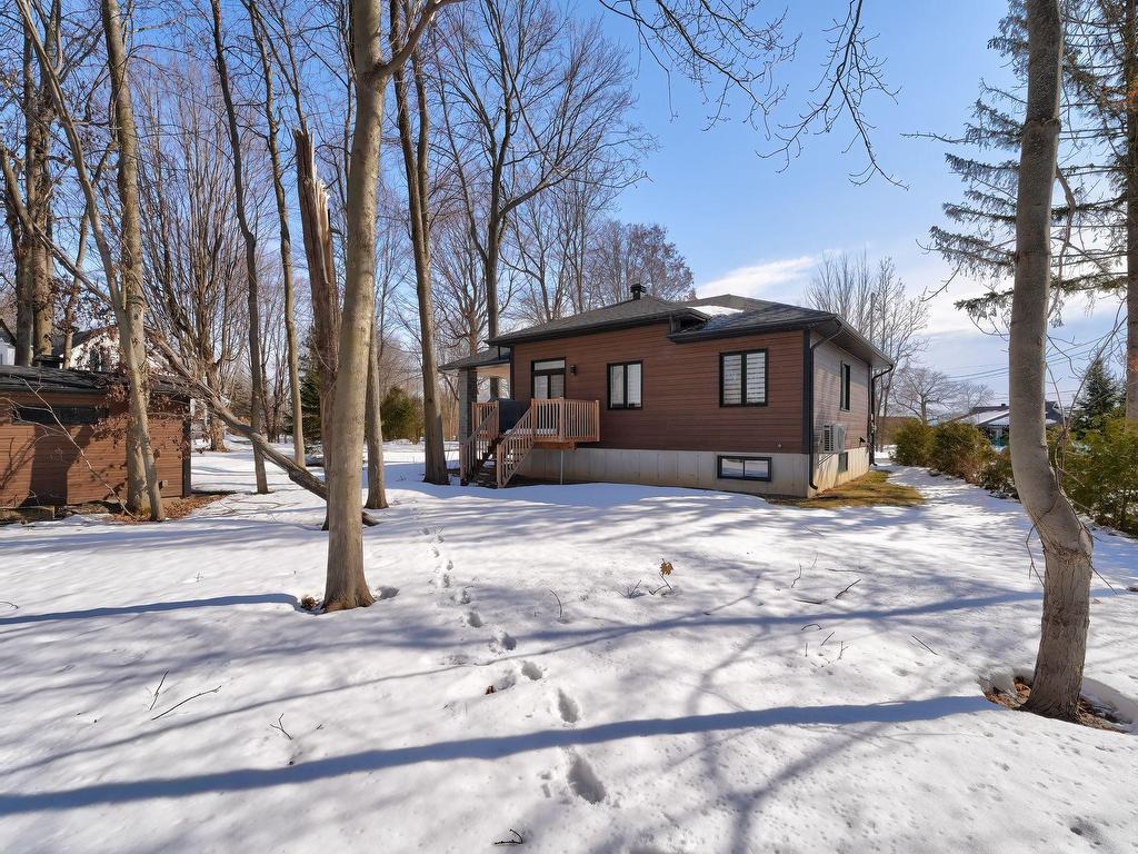 









519


17e Avenue E.

,
Venise-en-Québec,




QC
J0J2K0

