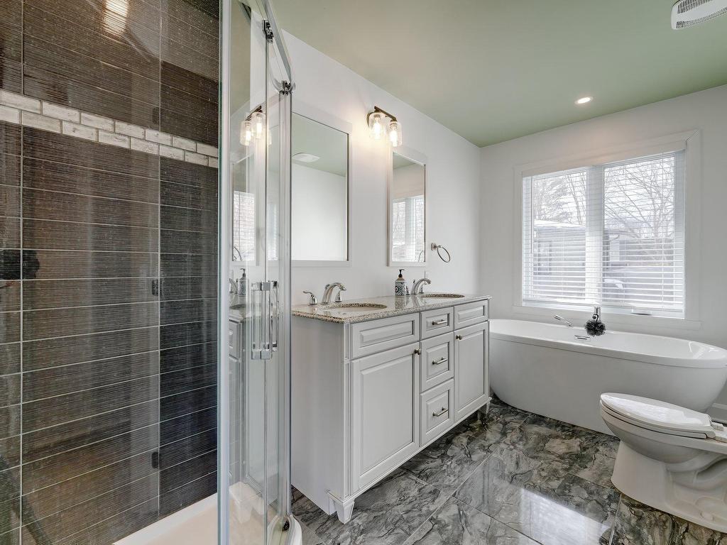 









519


17e Avenue E.

,
Venise-en-Québec,




QC
J0J2K0

