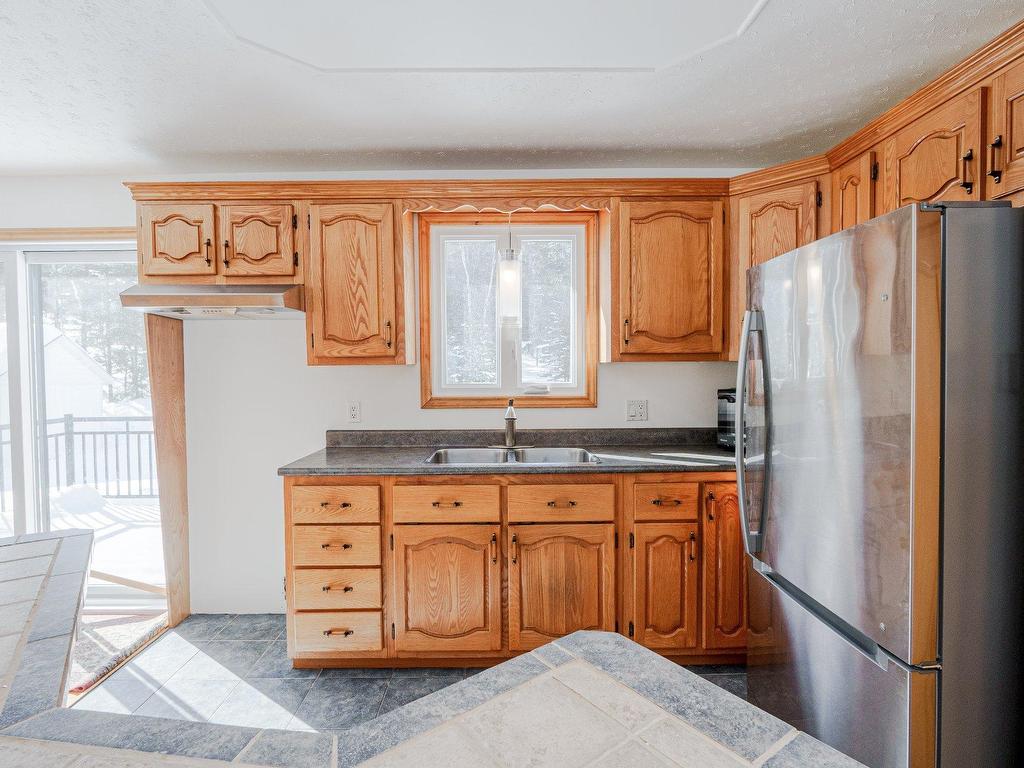 









49


Rue Principale E.

,
Notre-Dame-des-Bois,




QC
J0B2E0

