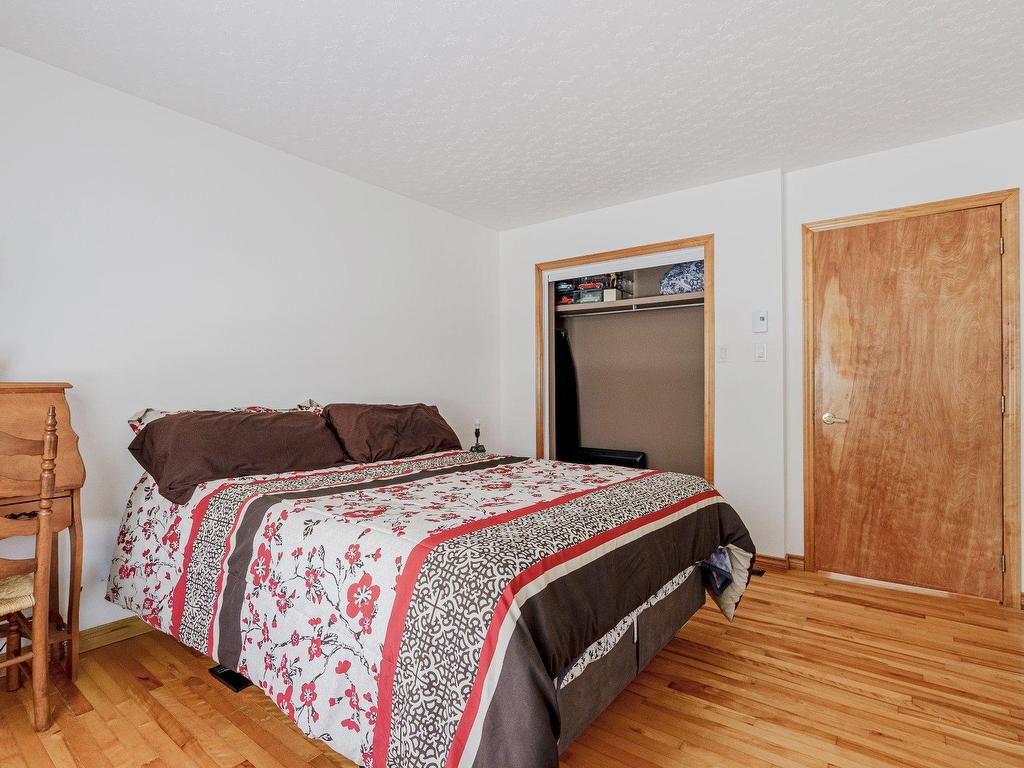 









49


Rue Principale E.

,
Notre-Dame-des-Bois,




QC
J0B2E0

