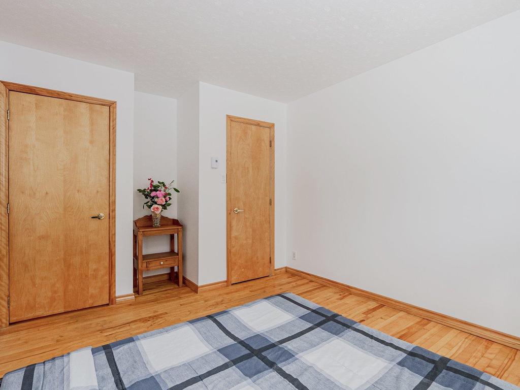 









49


Rue Principale E.

,
Notre-Dame-des-Bois,




QC
J0B2E0

