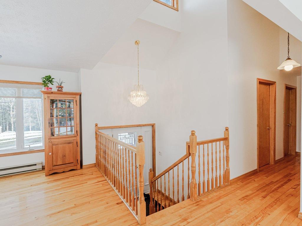 









49


Rue Principale E.

,
Notre-Dame-des-Bois,




QC
J0B2E0


