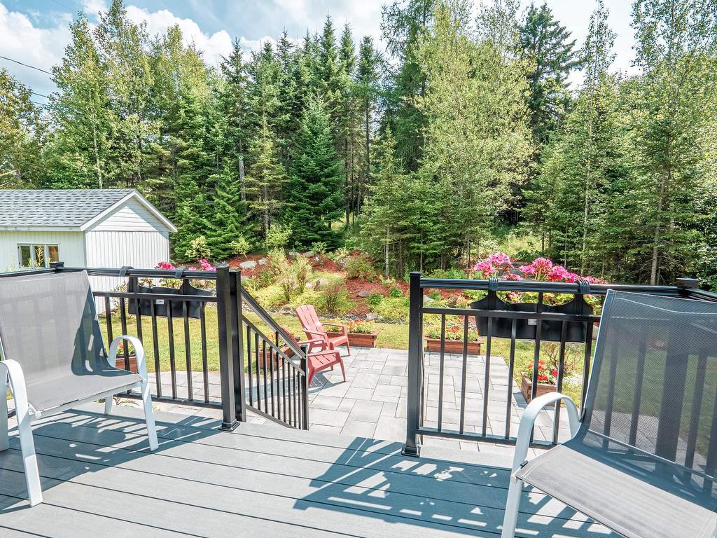 









49


Rue Principale E.

,
Notre-Dame-des-Bois,




QC
J0B2E0

