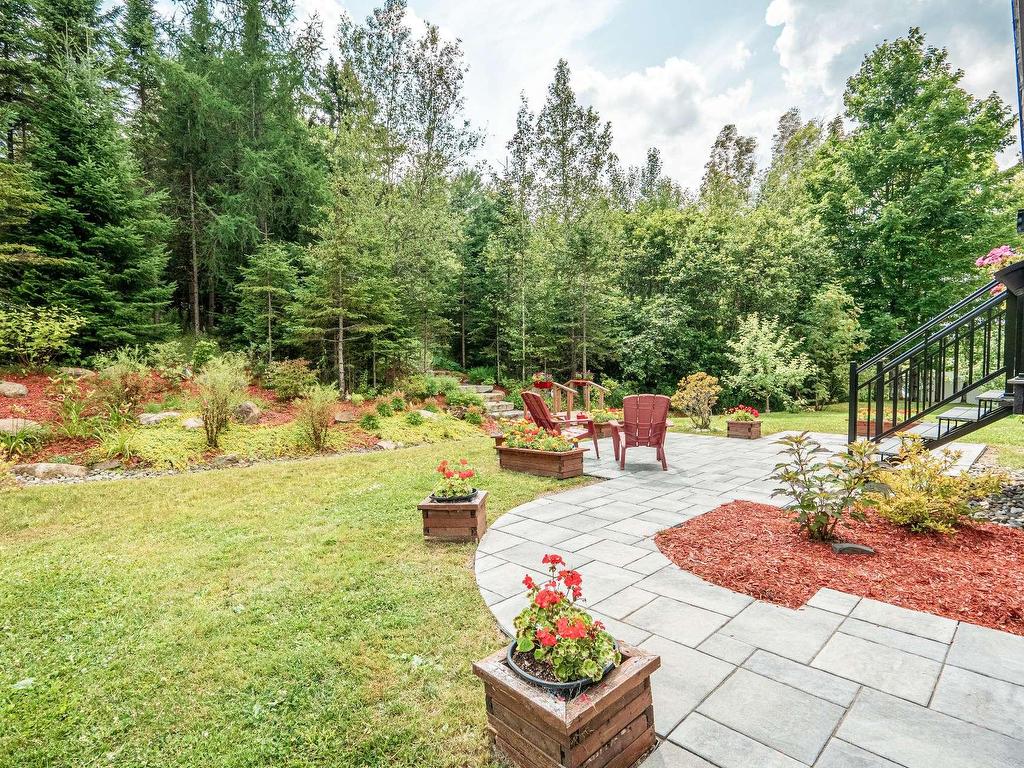 









49


Rue Principale E.

,
Notre-Dame-des-Bois,




QC
J0B2E0

