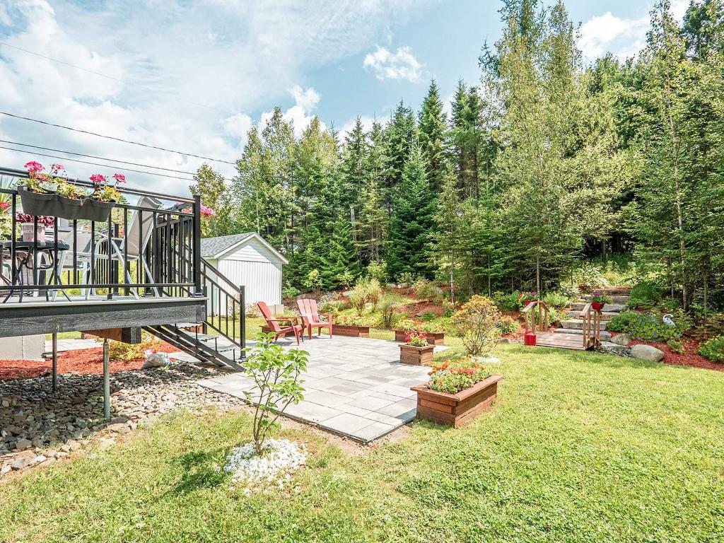









49


Rue Principale E.

,
Notre-Dame-des-Bois,




QC
J0B2E0

