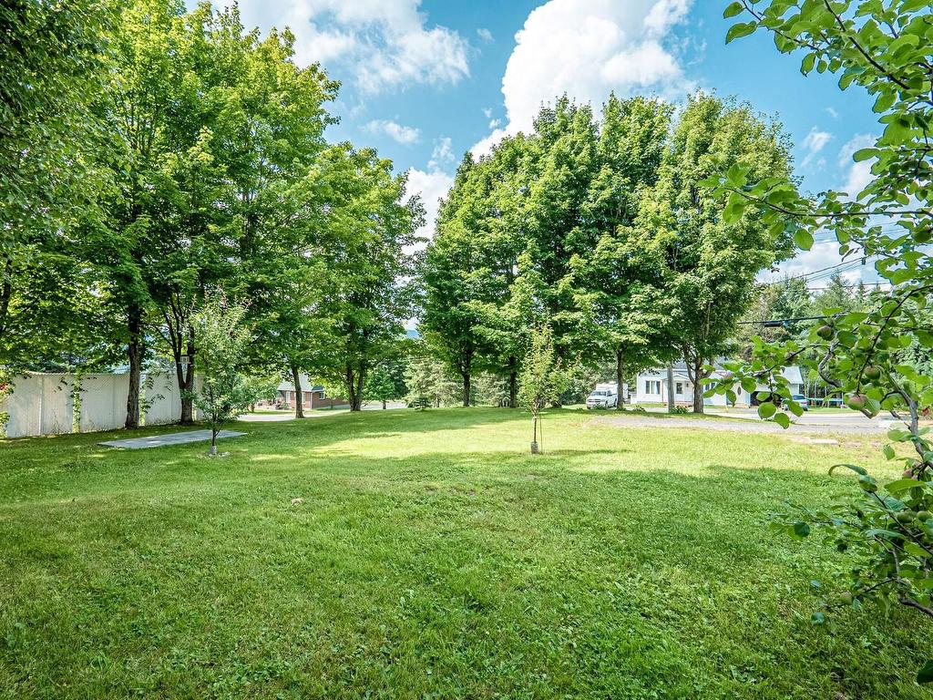 









49


Rue Principale E.

,
Notre-Dame-des-Bois,




QC
J0B2E0

