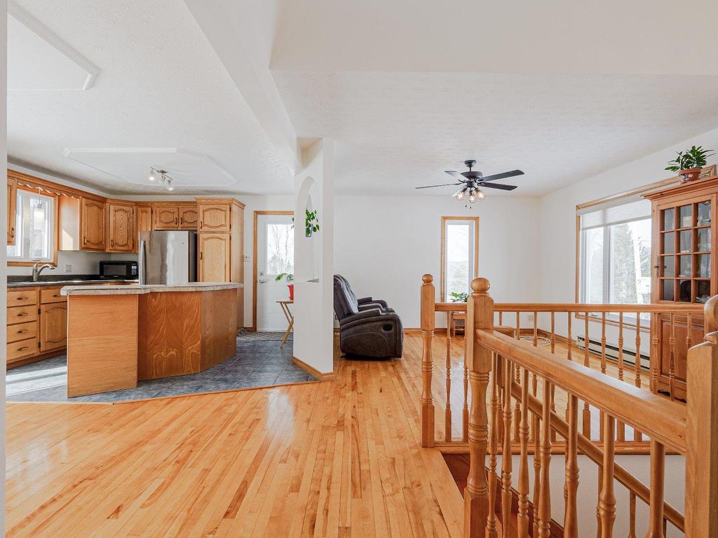 









49


Rue Principale E.

,
Notre-Dame-des-Bois,




QC
J0B2E0

