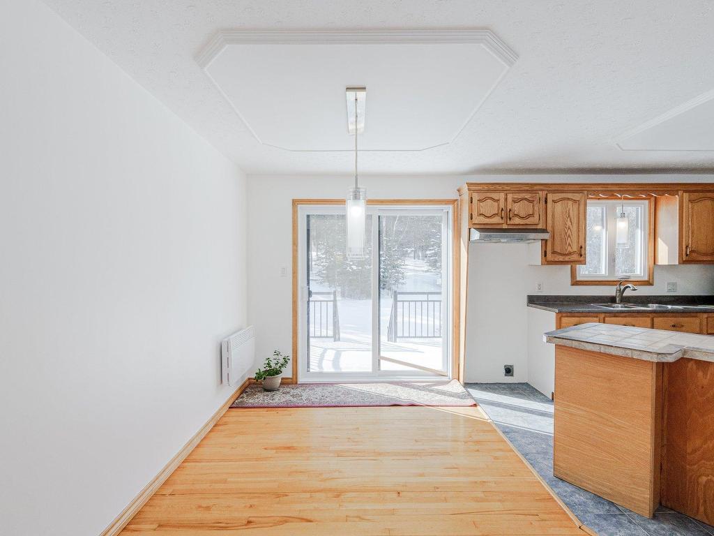 









49


Rue Principale E.

,
Notre-Dame-des-Bois,




QC
J0B2E0

