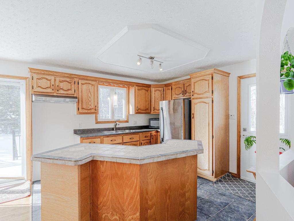 









49


Rue Principale E.

,
Notre-Dame-des-Bois,




QC
J0B2E0

