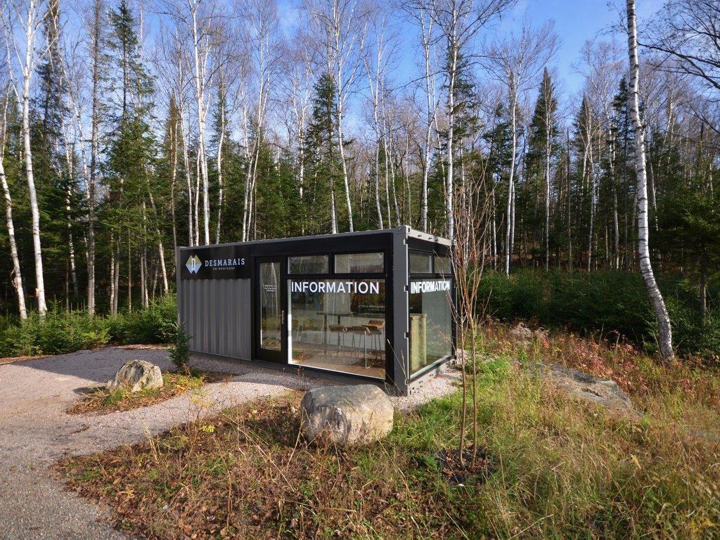 












Ch. des Amérindiens

,
Mont-Tremblant,







QC
J8E0C7

