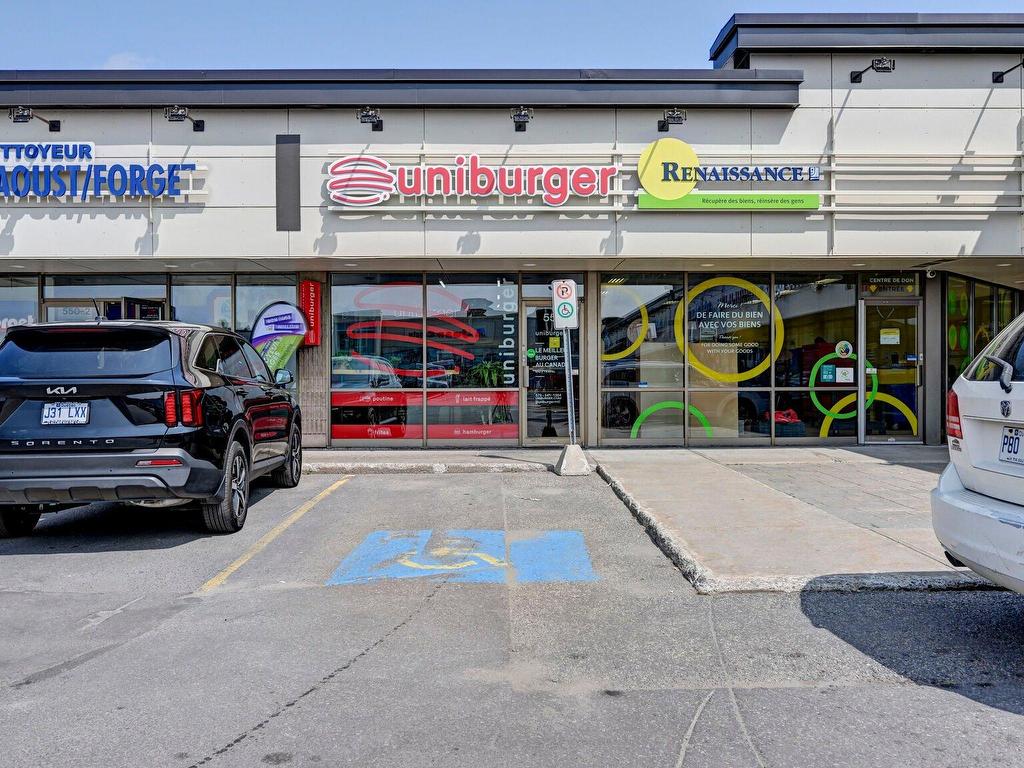 









550


Boul. Curé-Labelle

,
Laval (Sainte-Rose),




QC
H7L4V6

