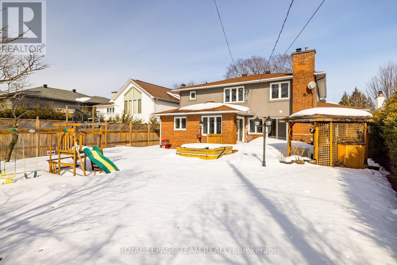 












304 MOUNTBATTEN AVENUE

,
Ottawa,




Ontario
K1H5W3

