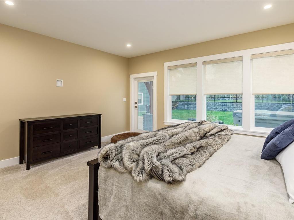 









8968


Henderson

Ave,
Black Creek,




BC
V9J 1A4

