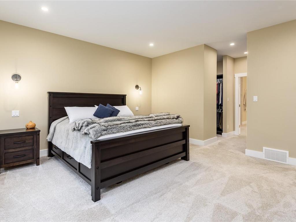 









8968


Henderson

Ave,
Black Creek,




BC
V9J 1A4

