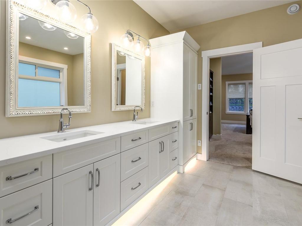 









8968


Henderson

Ave,
Black Creek,




BC
V9J 1A4

