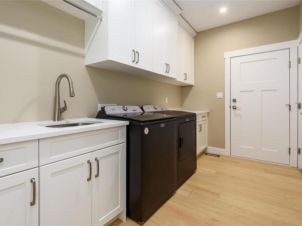 









8968


Henderson

Ave,
Black Creek,




BC
V9J 1A4

