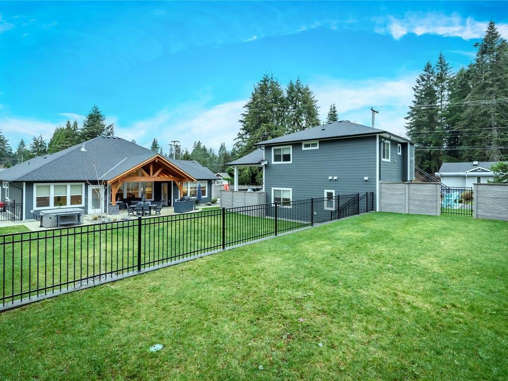 









8968


Henderson

Ave,
Black Creek,




BC
V9J 1A4

