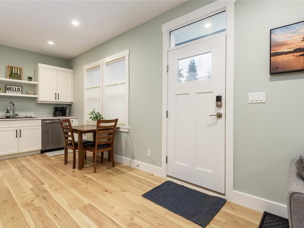 









8968


Henderson

Ave,
Black Creek,




BC
V9J 1A4


