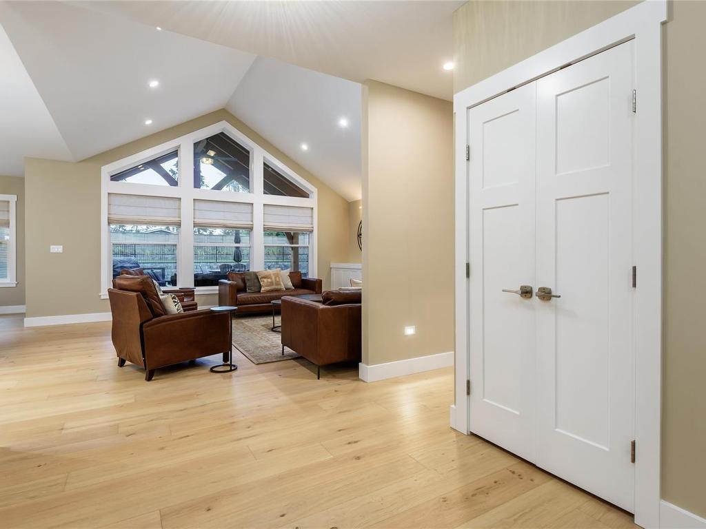 









8968


Henderson

Ave,
Black Creek,




BC
V9J 1A4

