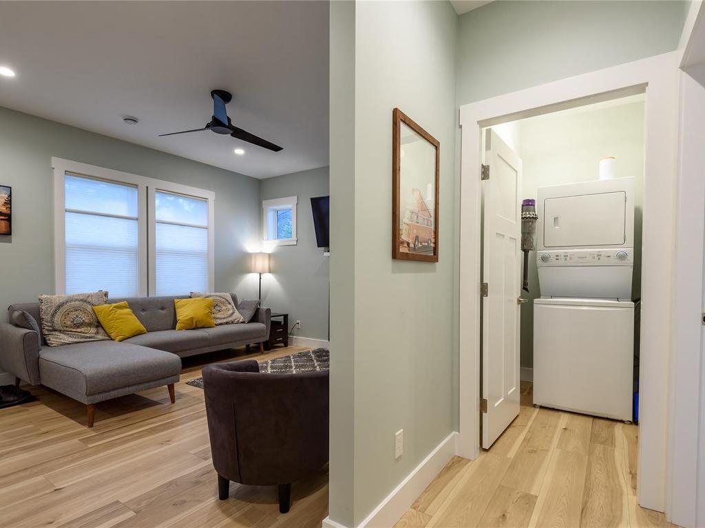 









8968


Henderson

Ave,
Black Creek,




BC
V9J 1A4

