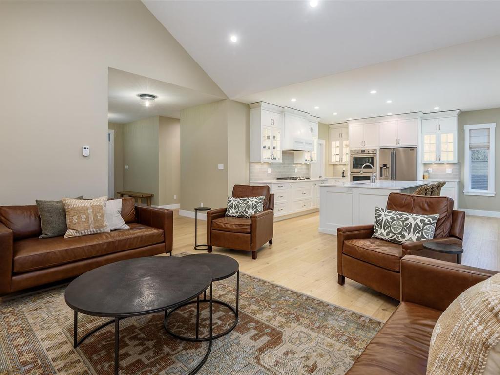 









8968


Henderson

Ave,
Black Creek,




BC
V9J 1A4

