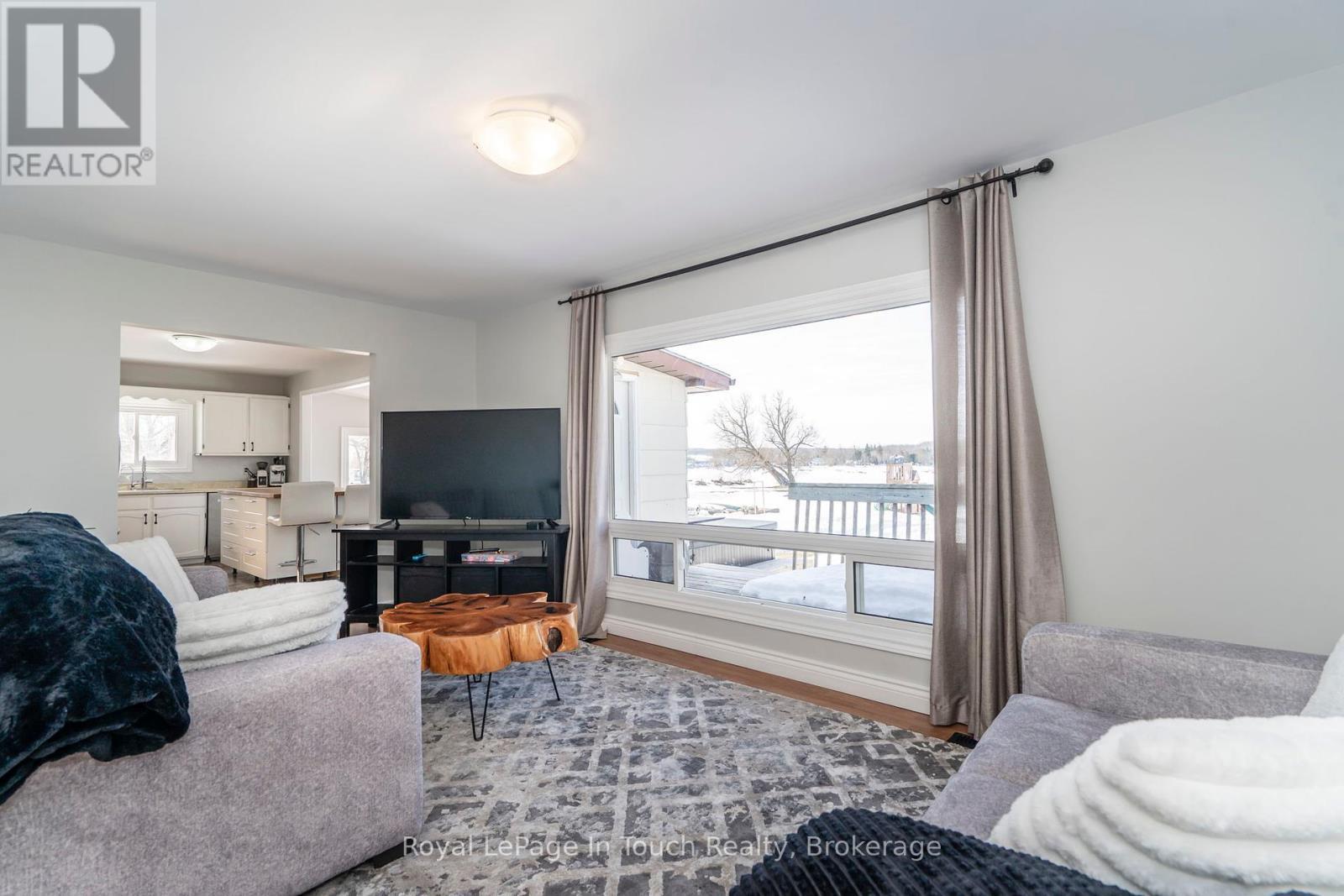 












164 DUCK BAY ROAD

,
Tay,




Ontario
L0K2C0

