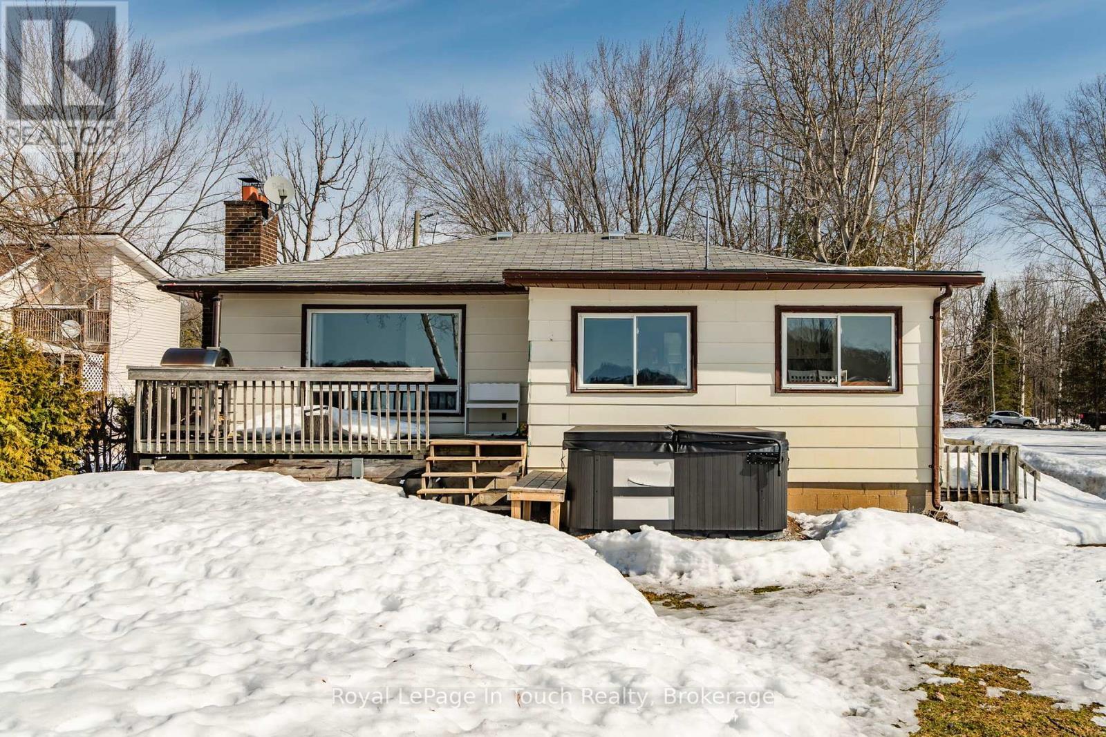 












164 DUCK BAY ROAD

,
Tay,




Ontario
L0K2C0

