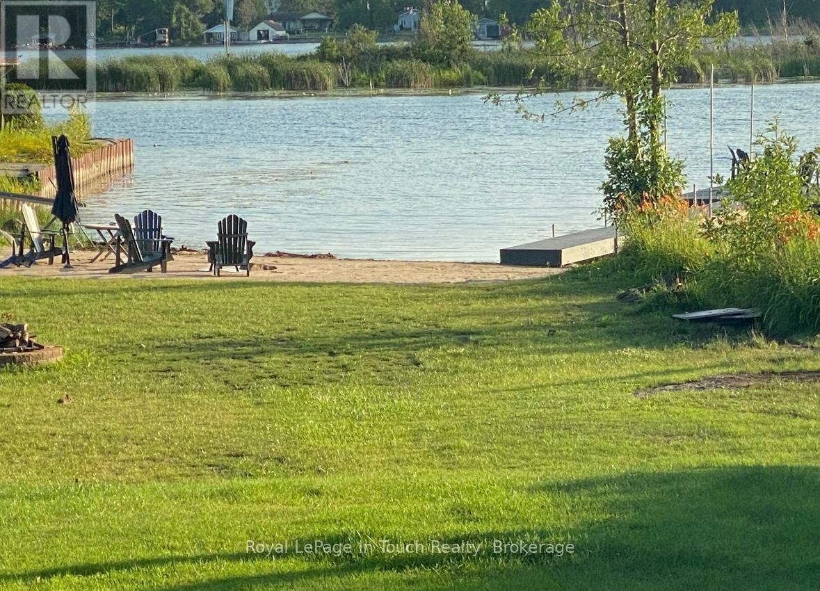 












164 DUCK BAY ROAD

,
Tay,




Ontario
L0K2C0

