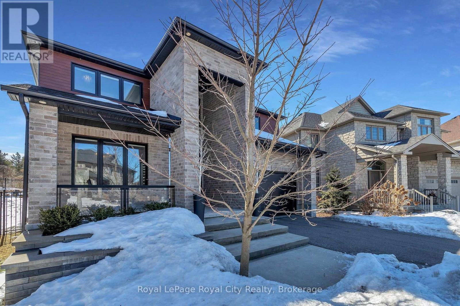 












303 GOSLING GARDENS

,
Guelph (Clairfields/Hanlon Business Park),




Ontario
N1L0M1

