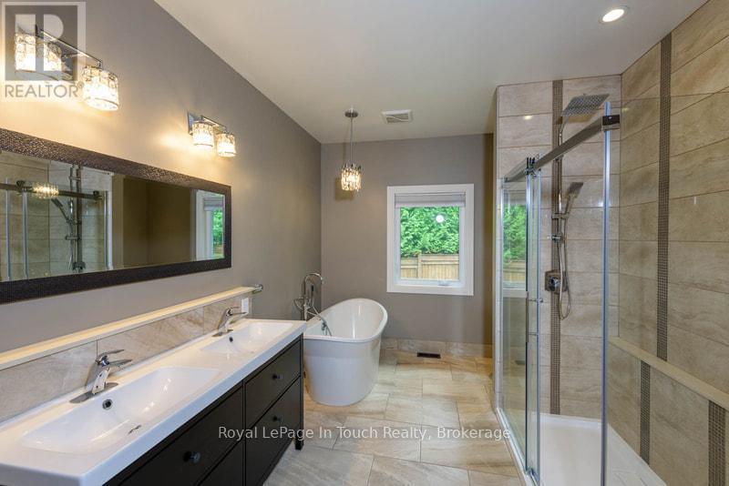












57A MAPLEWOOD PARKWAY

,
Oro-Medonte,




Ontario
L3V0K2

