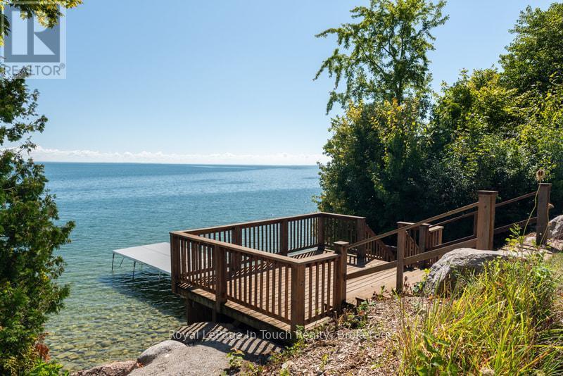 












57A MAPLEWOOD PARKWAY

,
Oro-Medonte,




Ontario
L3V0K2

