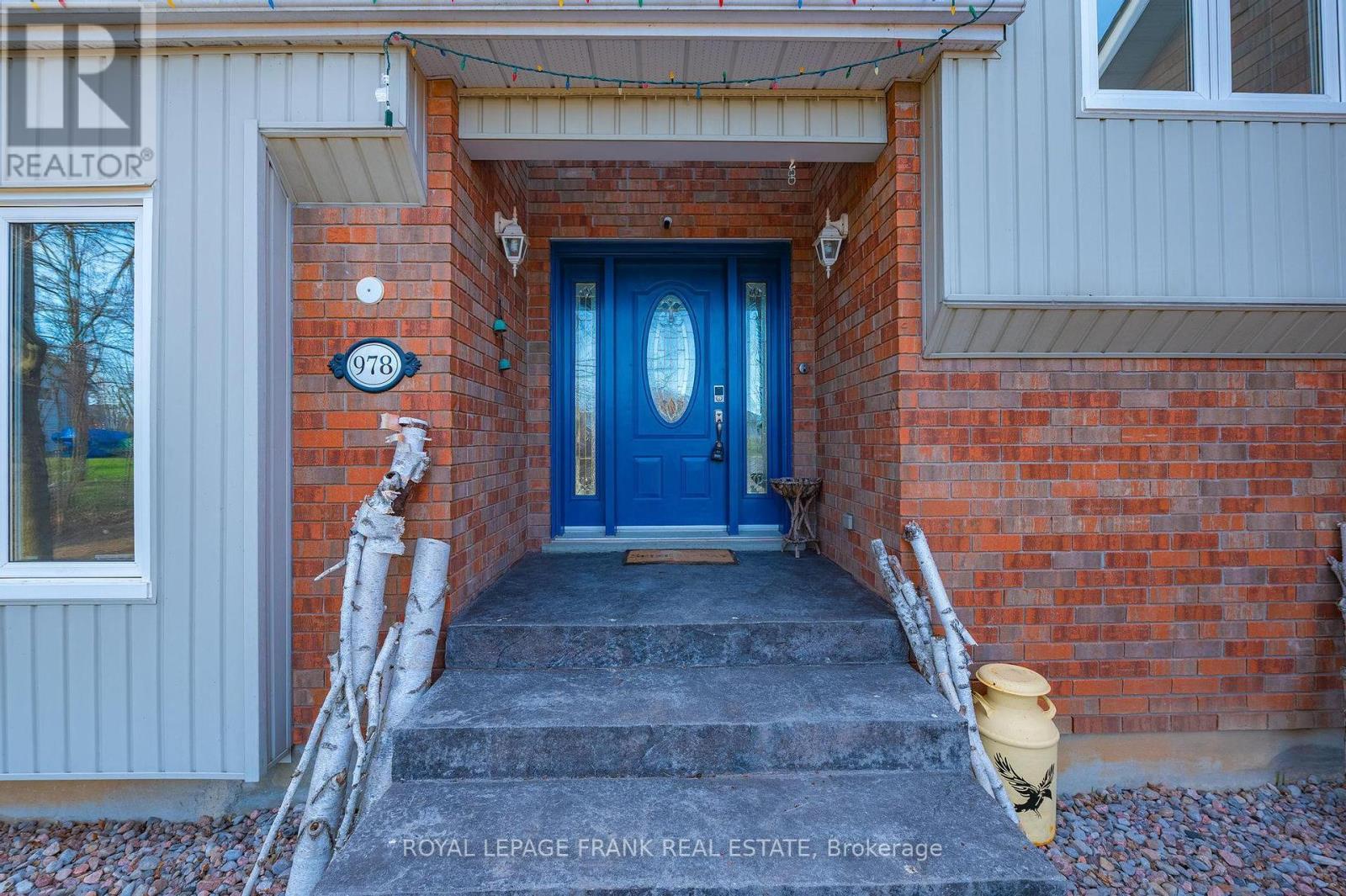 












978 HARRINGTON LINE

,
Selwyn,




Ontario
K0L1T0


