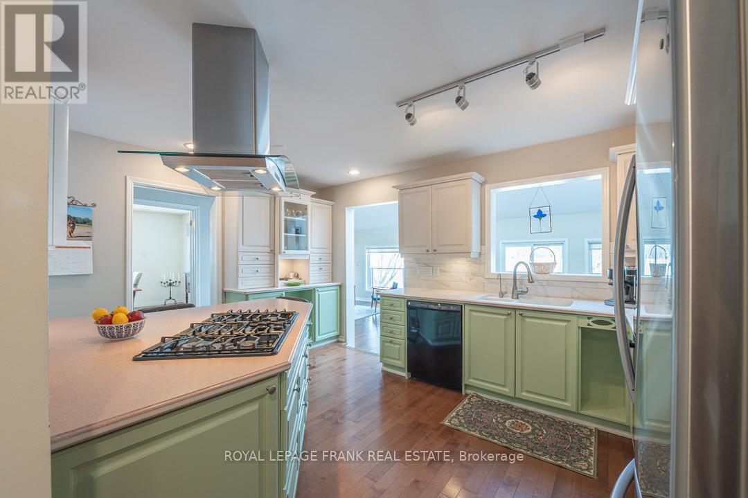 












978 HARRINGTON LINE

,
Selwyn,




Ontario
K0L1T0

