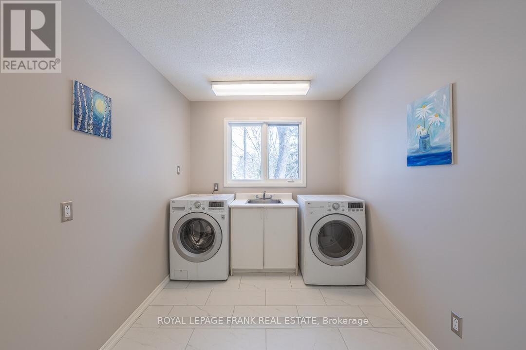 












978 HARRINGTON LINE

,
Selwyn,




Ontario
K0L1T0

