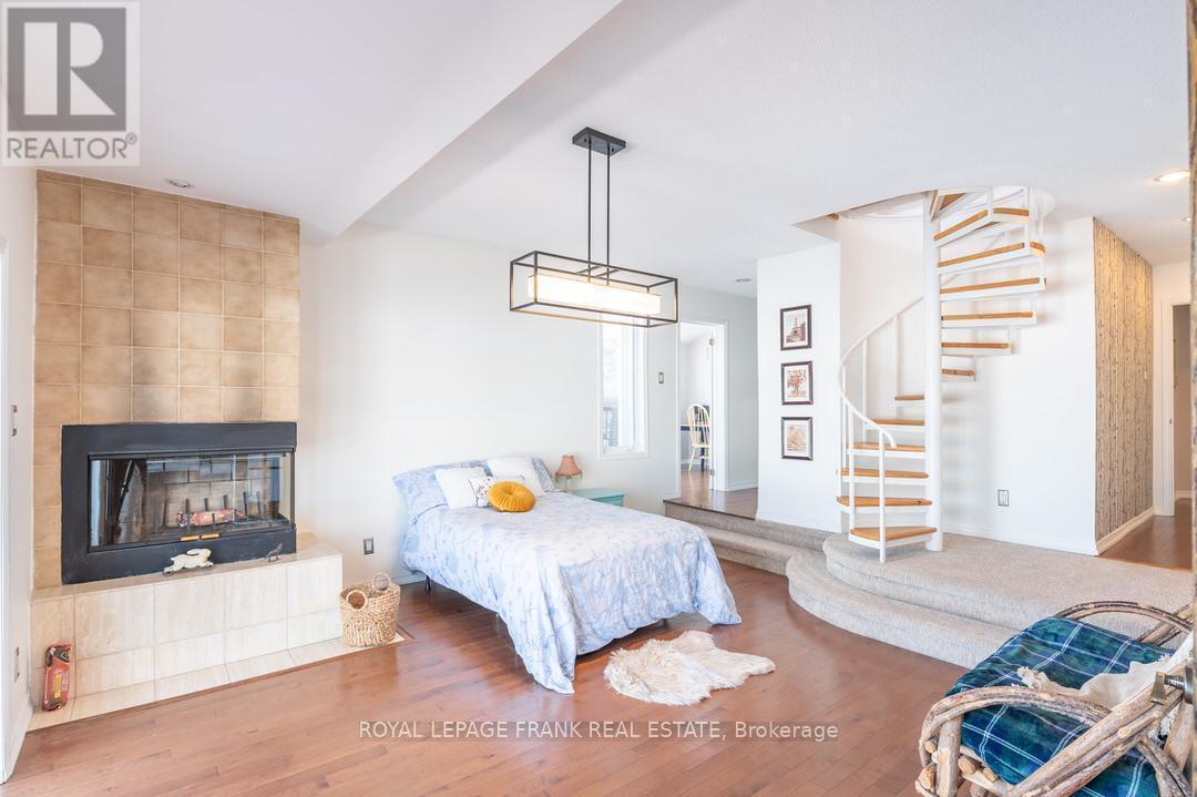 












978 HARRINGTON LINE

,
Selwyn,




Ontario
K0L1T0

